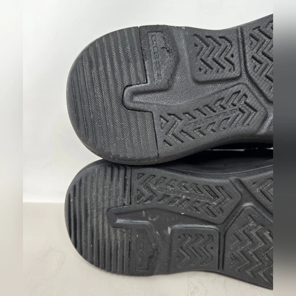 Skechers Mens Slip In Loafers Sz 10 Relaxed Fit Black Leather Parson-Oswin